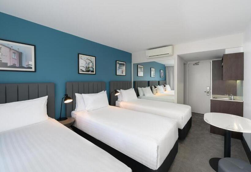 غرفة قياسية ثلاثية, Travelodge Hotel Hobart