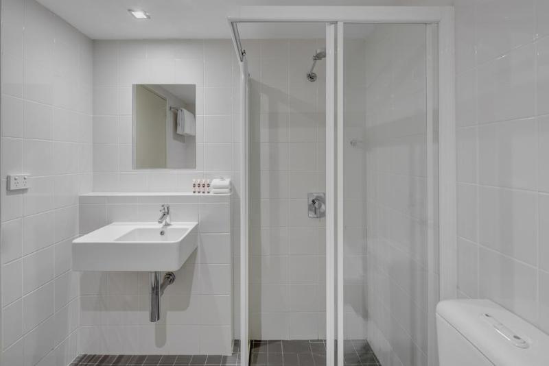 غرفة قياسية ثلاثية, Travelodge Hotel Hobart