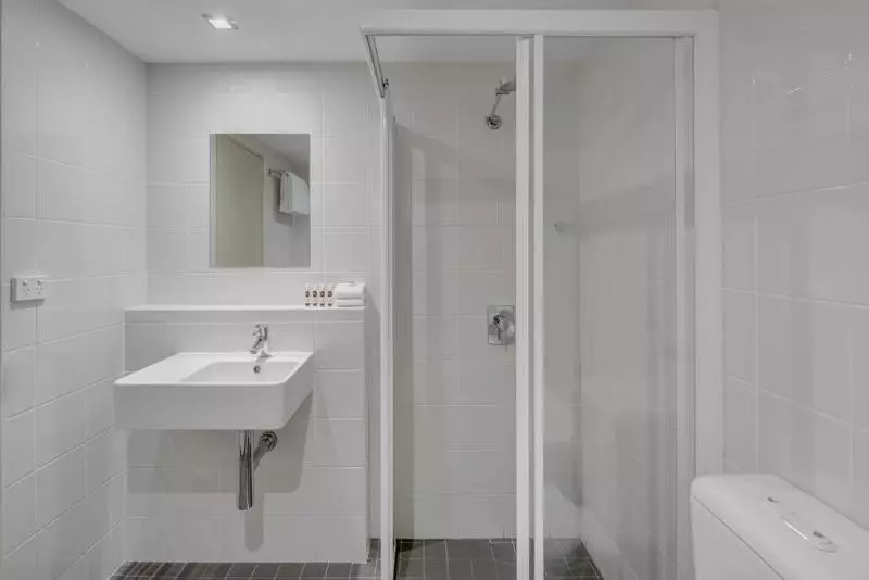 اتاق استاندارد سه نفره, Travelodge Hotel Hobart
