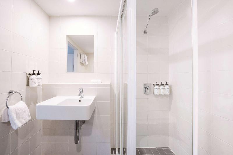 غرفة قياسية ثلاثية, Travelodge Hotel Hobart