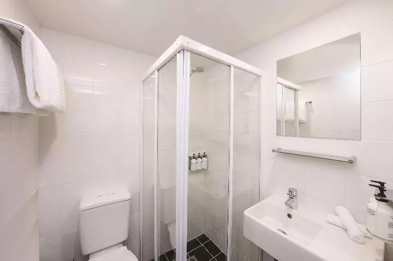 اتاق استاندارد سه نفره, Travelodge Hotel Hobart