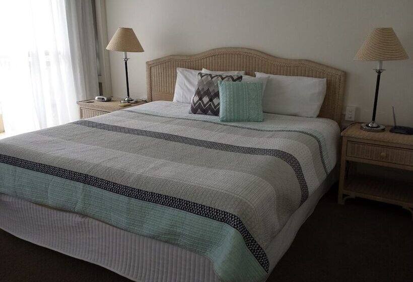 带3个卧室的高级公寓, Kirribilli Riverfront Apartments