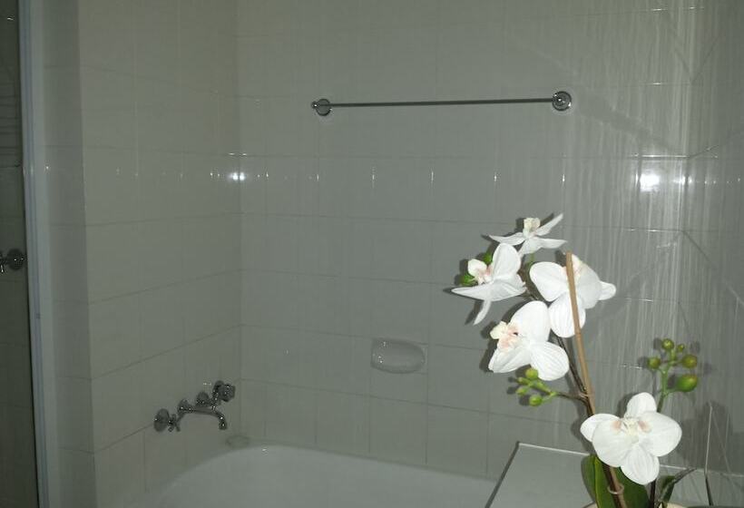 3침실 수피리어 아파트, Kirribilli Riverfront Apartments