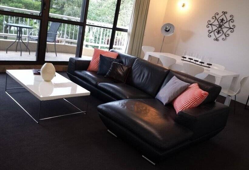 带2个卧室的高级公寓, Kirribilli Riverfront Apartments