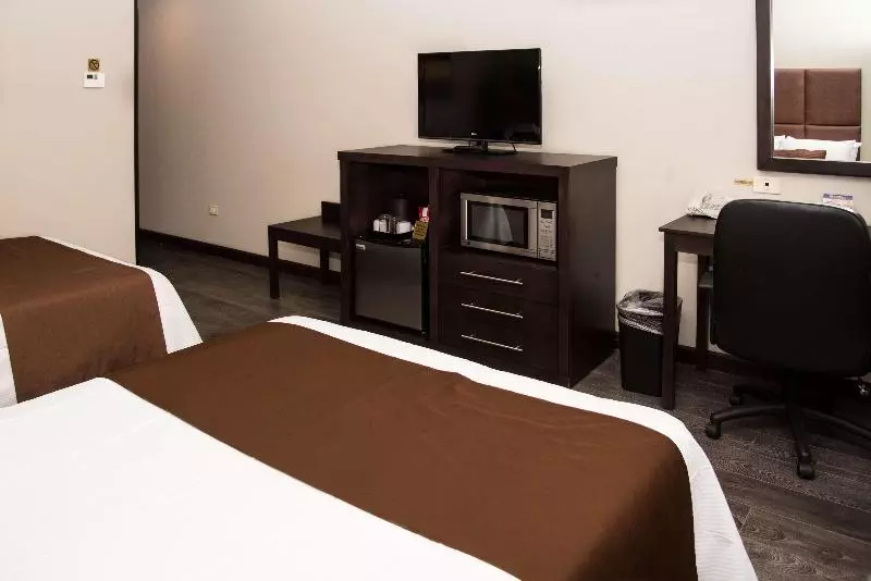 سوییت اجرایی, Beachfront Voyager Motor Inn