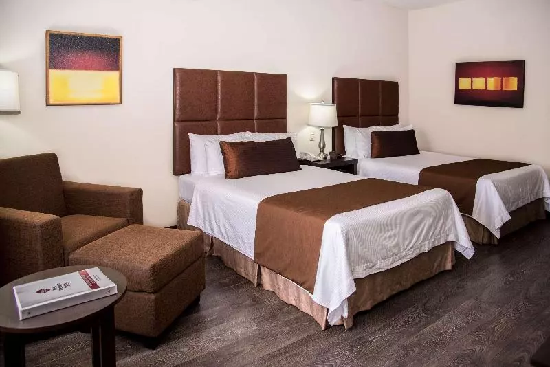 سوییت اجرایی, Beachfront Voyager Motor Inn
