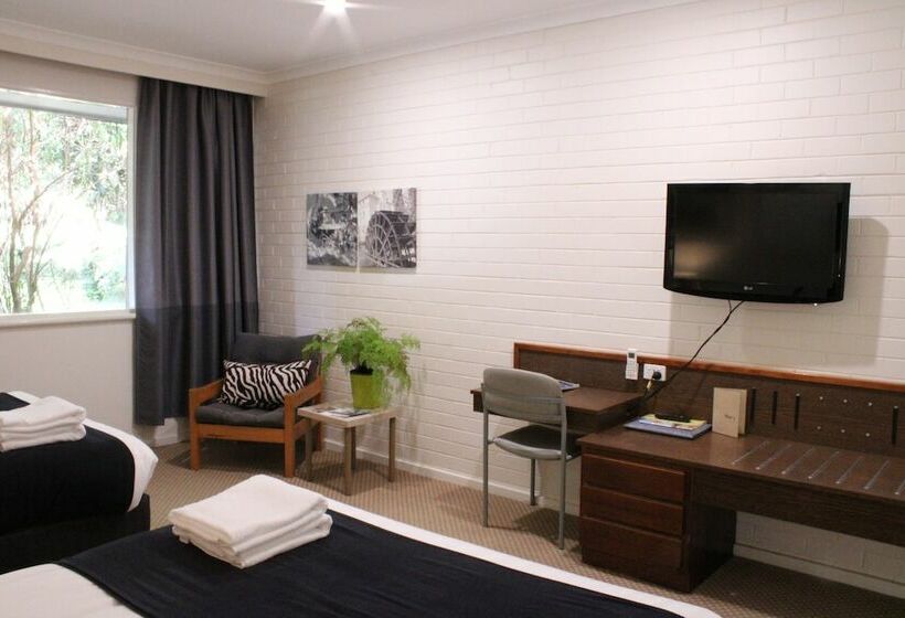 Quarto Estandar, Prom Country Lodge