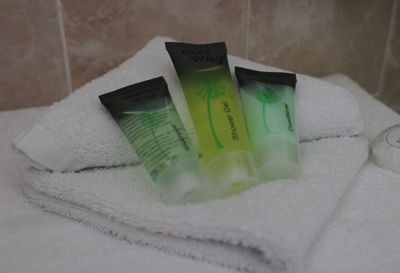 غرفة عائلية, Prom Country Lodge