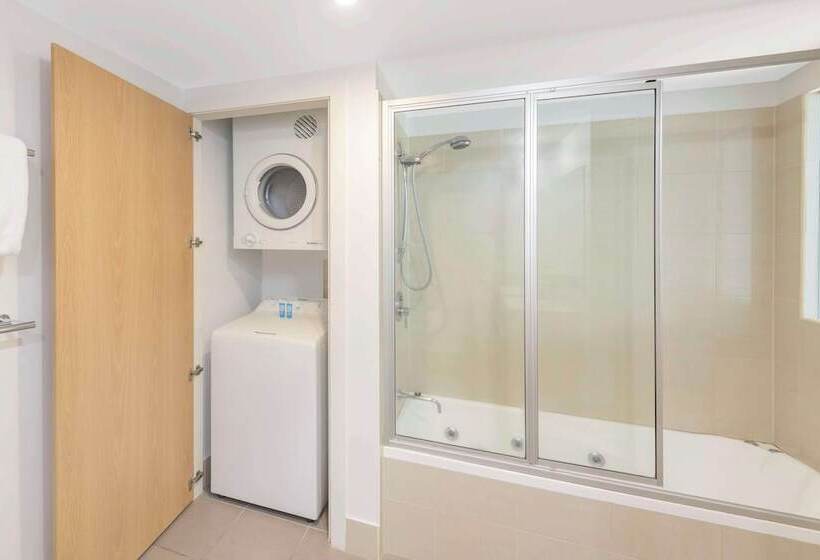 Вилла 2 Спальни, Oaks Port Douglas Resort