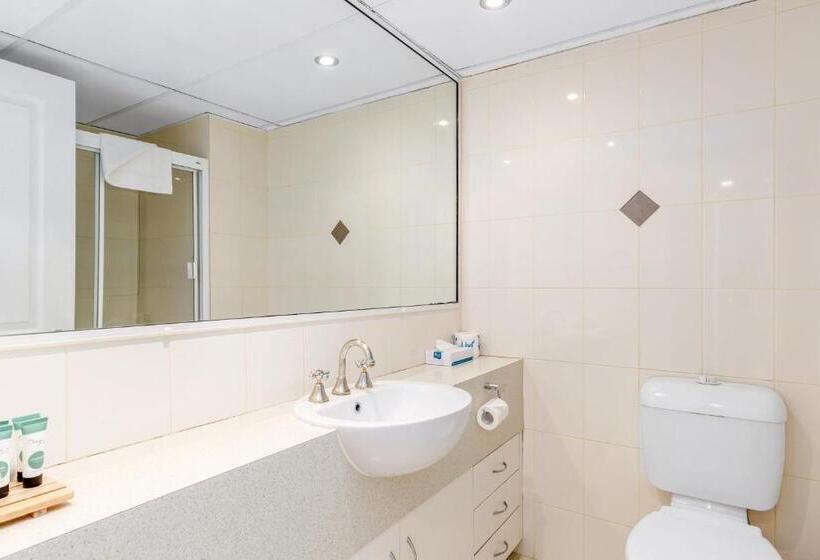 带海景的标准房, Bayview Tower