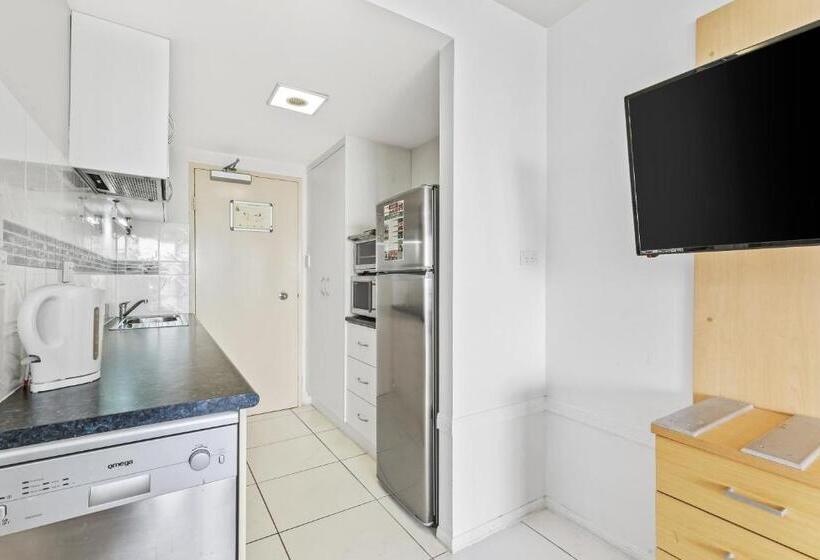 高级海景房, Bayview Tower