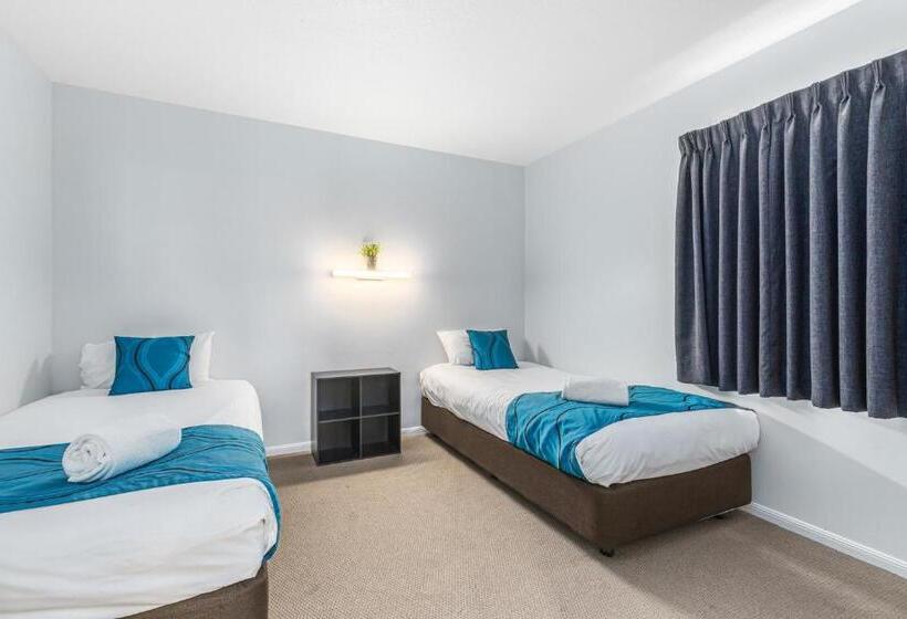 家庭间, Bayview Tower