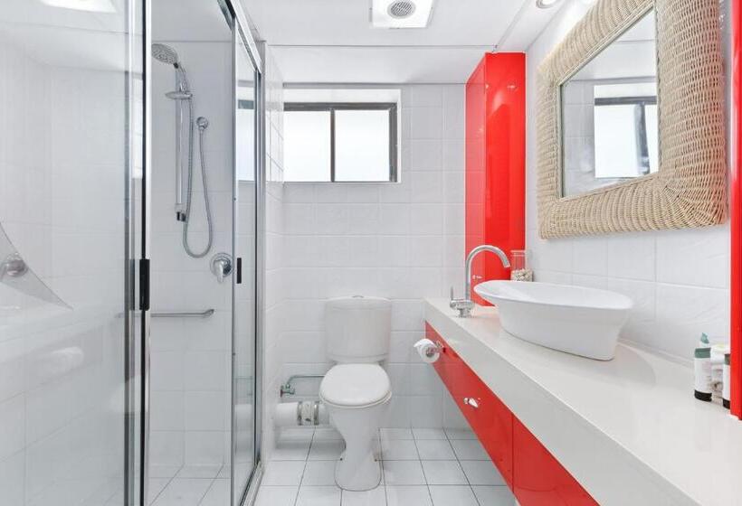 家庭间, Bayview Tower