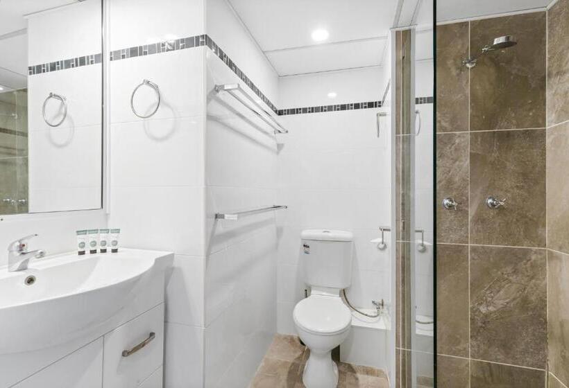 家庭工作室, Bayview Tower