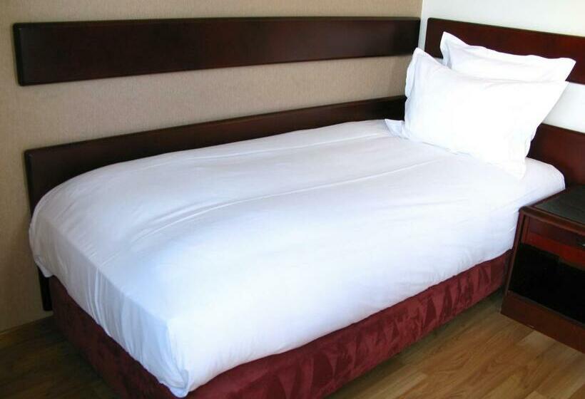 اتاق عادی یک تخته, Bedford Hotel & Congress Centre Brussels