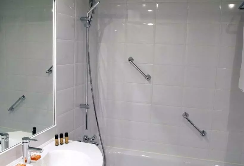 اتاق سوپریور سه تخته, Bedford Hotel & Congress Centre Brussels