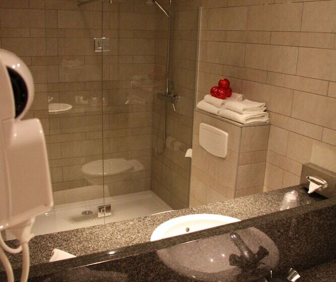 スーペリアールーム, De Keyser