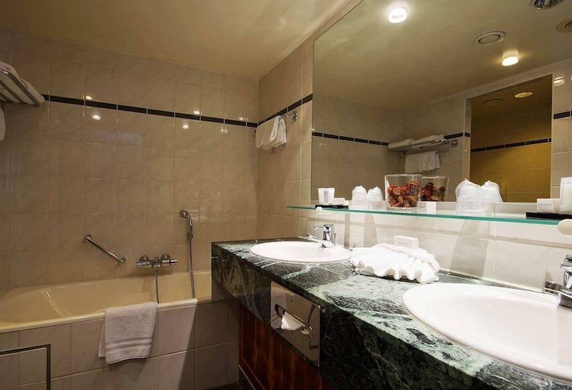 デラックススイート, De Keyser