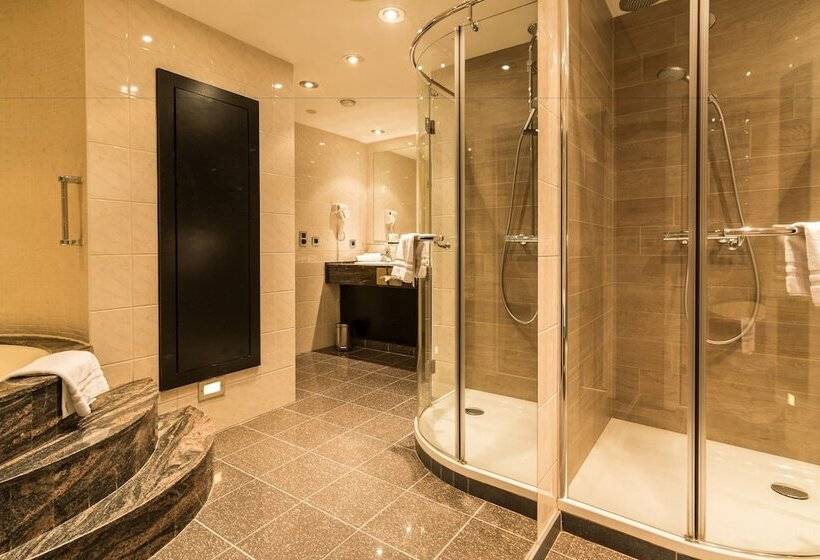 デラックススイート, De Keyser