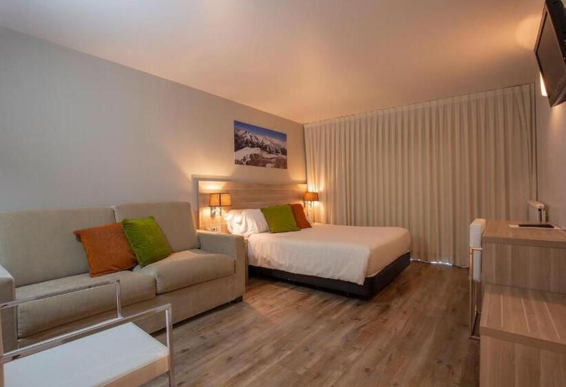 اتاق خانوادگی, Del Pui by Nexta