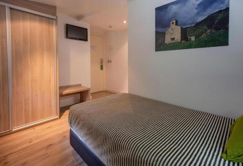 اتاق استاندارد سه نفره, Del Pui by Nexta