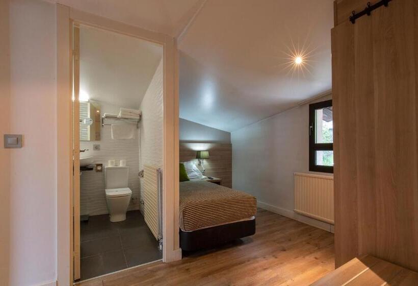 اتاق استاندارد سه نفره, Del Pui by Nexta