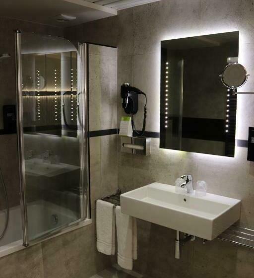 اتاق سوپریور چهار تخته, Floris Arlequin Grand Place