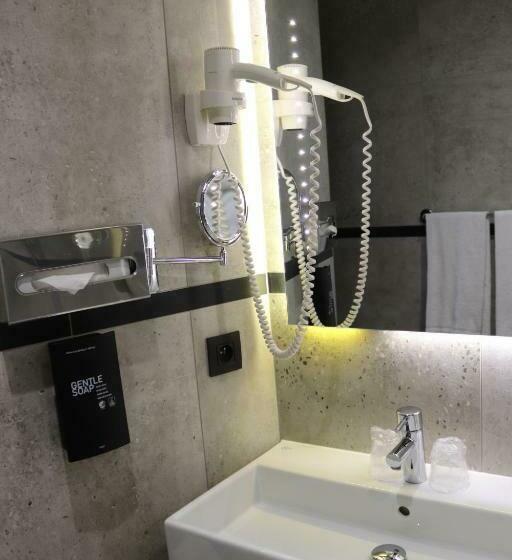 اتاق سوپریور چهار تخته, Floris Arlequin Grand Place