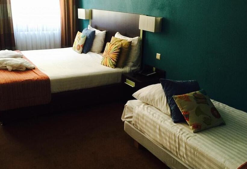 اتاق سوپریور سه تخته, Floris Arlequin Grand Place