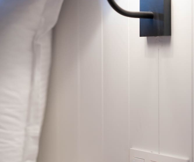 חדר סטנדרט לארבעה, Du Théâtre