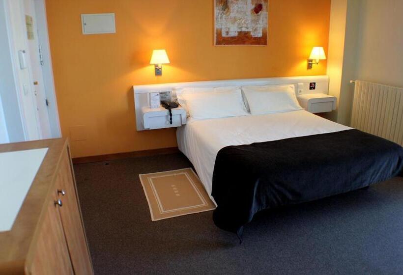 اتاق خانوادگی, Kandahar