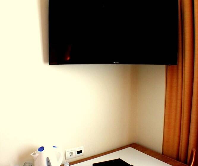 اتاق استاندارد سه تخته با چشمانداز, Kandahar