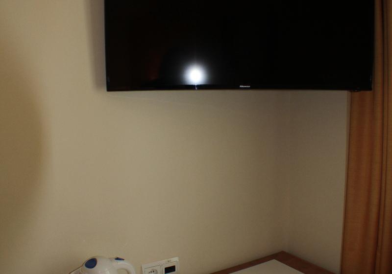 اتاق استاندارد سه نفره, Kandahar