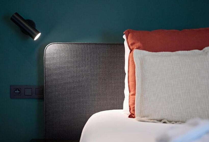 Номер Стандарт Вид на Сад, La Malle Poste