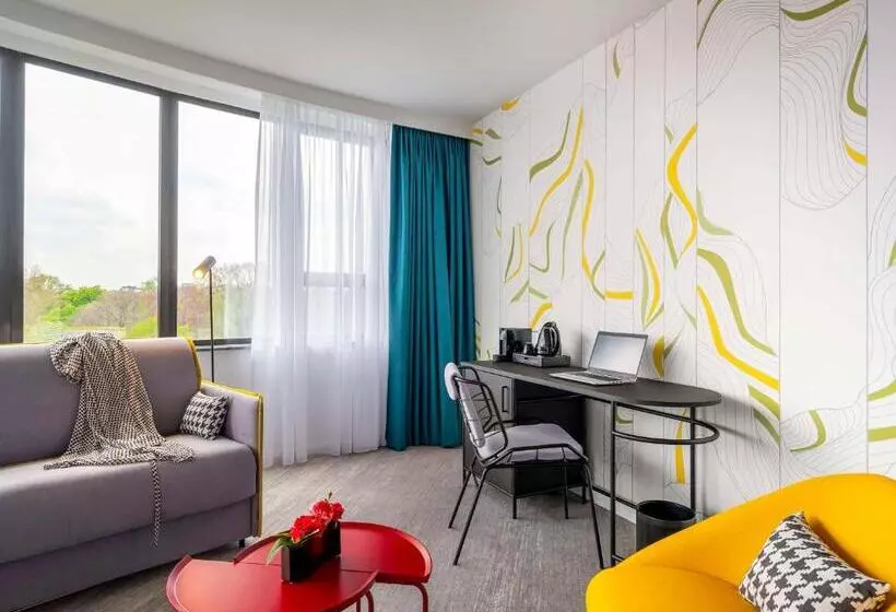 اتاق اجرایی با تخت بزرگ, Mercure Antwerp City Centre