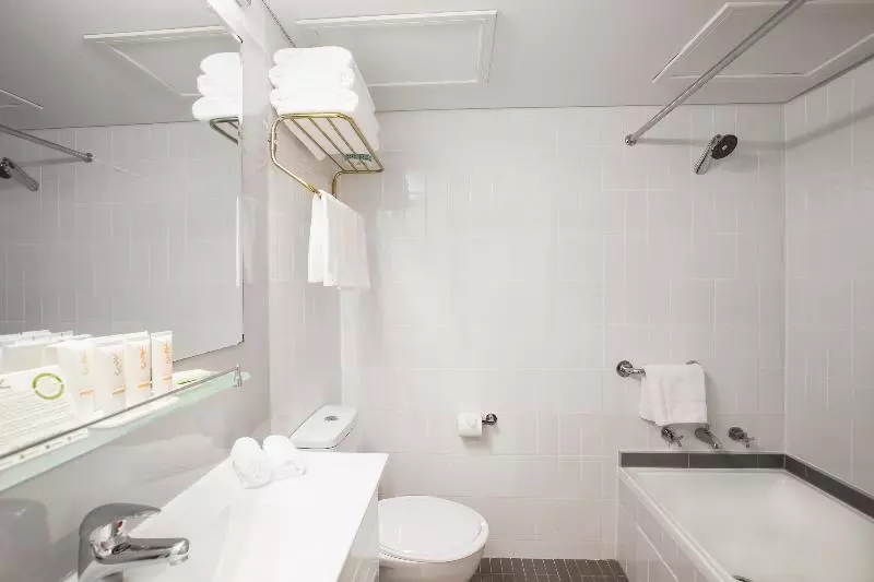 سوییت جونیور, Metro Hotel Marlow Sydney Central