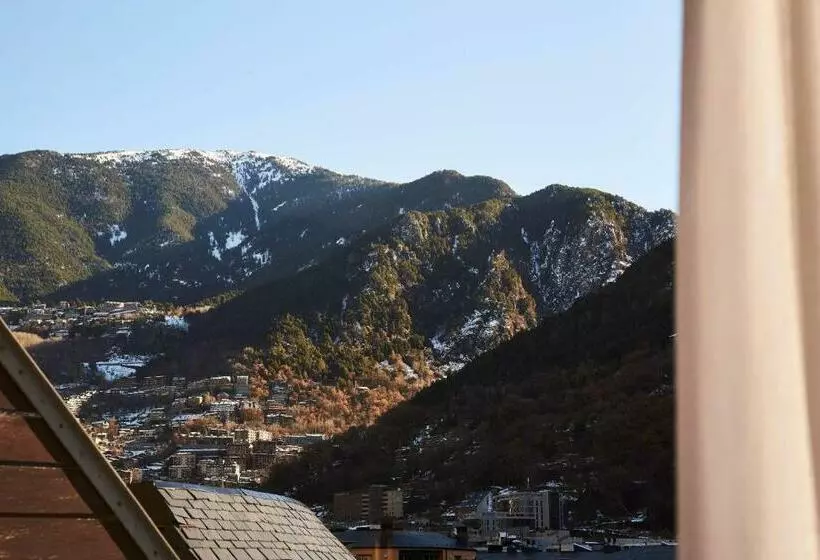 景色の見えるスーペリアルーム, NH Andorra La Vella