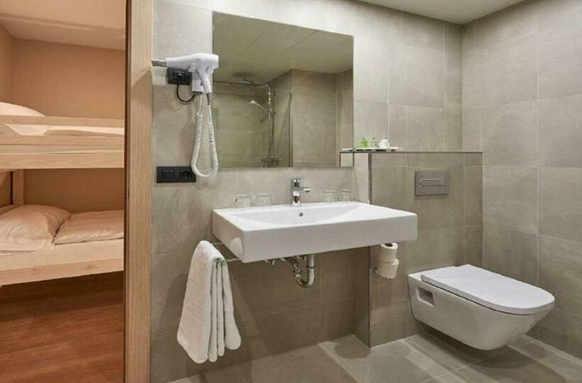 חדר משפחתי, NH Andorra La Vella