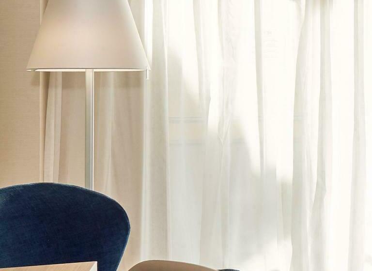 חדר סטנדרט לשלושה, NH Andorra La Vella