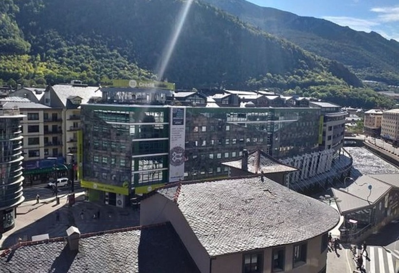 带观景的高级间, NH Andorra La Vella