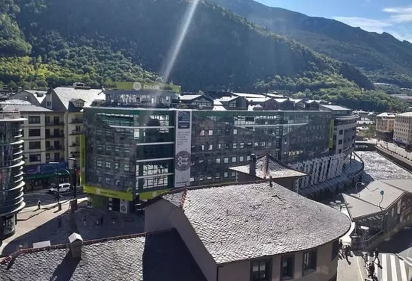景色の見えるスーペリアルーム, NH Andorra La Vella
