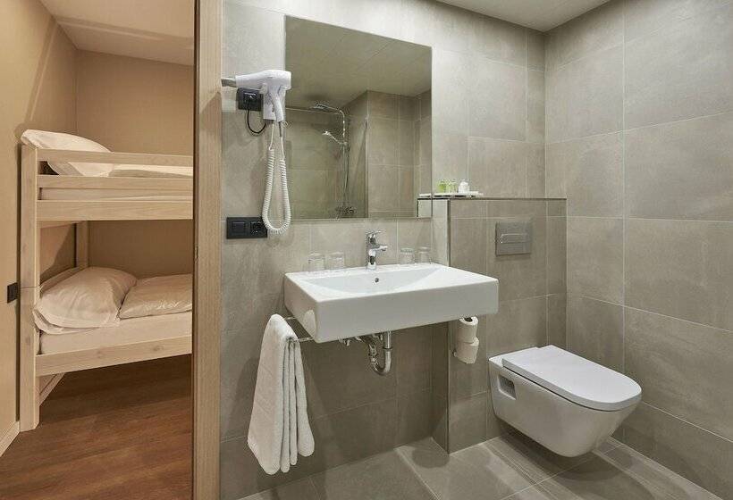 חדר משפחתי, NH Andorra La Vella