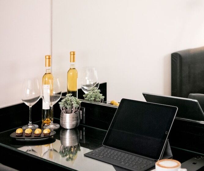 اتاق استاندارد سه نفره, Principado Downtown