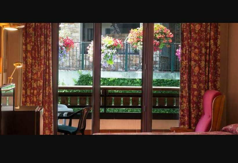 Номер Стандарт Трехместный, Rutllan & Spa