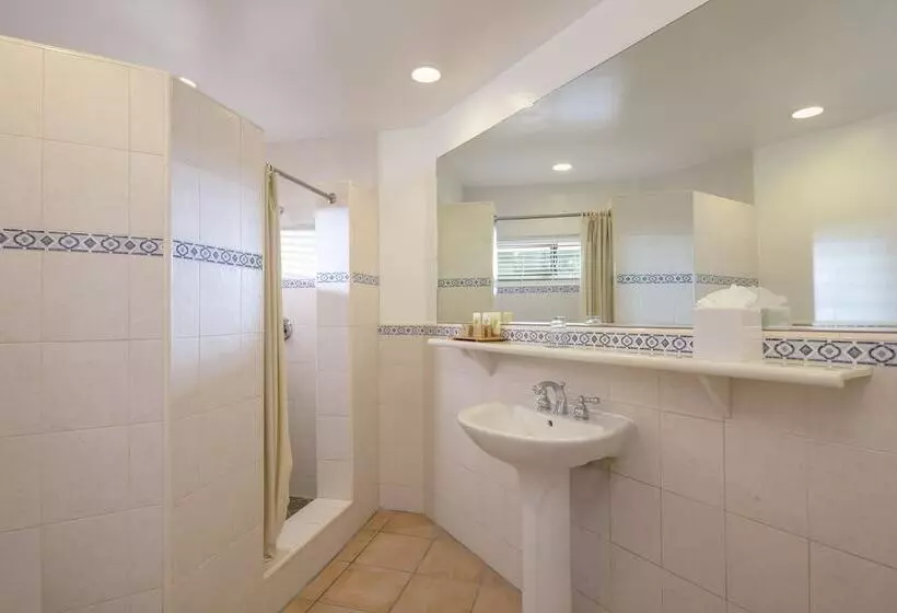 ویلای 2 خوابه, St. James S Club Resort   All Inclusive