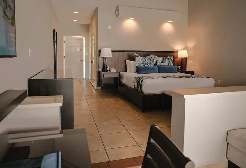 سوئیت رویال, St. James S Club Resort All Inclusive