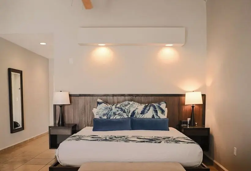 سوئیت رویال, St. James S Club Resort All Inclusive