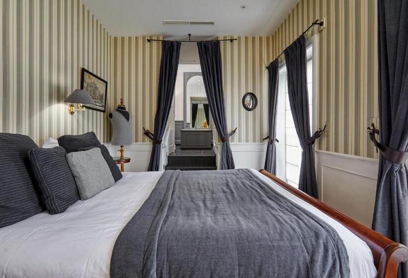 Люкс Superior, The Pand   Charming Boutique