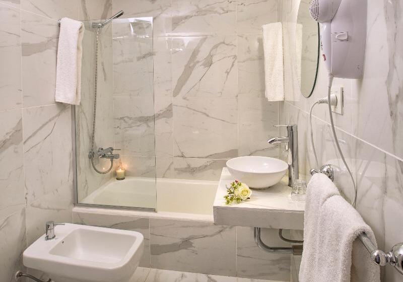 اتاق سوپریور, Waldorf