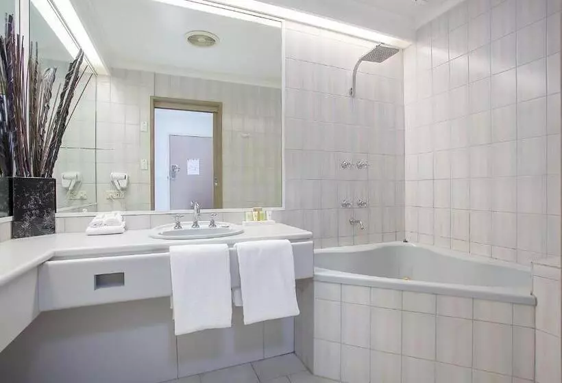 استودیوی لوکس, Mid City Motel Warrnambool
